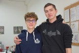 Sieradz oddaje krew dla Ukrainy.Szymon i Mateusz przyszli po raz pierwszy ZDJĘCIA