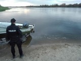 Policjanci patrolowali wędkarzy i łodzie na Wiśle