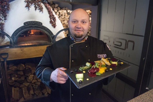 Maciej Montelatic, szef kuchni i właściciel restauracji Pasja zaprasza na otwarcie kuchni open, w piątek, 6 stycznia.