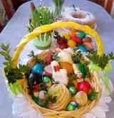 Wielkanoc 2022. Godziny święcenie pokarmów w Nysie. Co dać do koszyczka wielkanocnego?