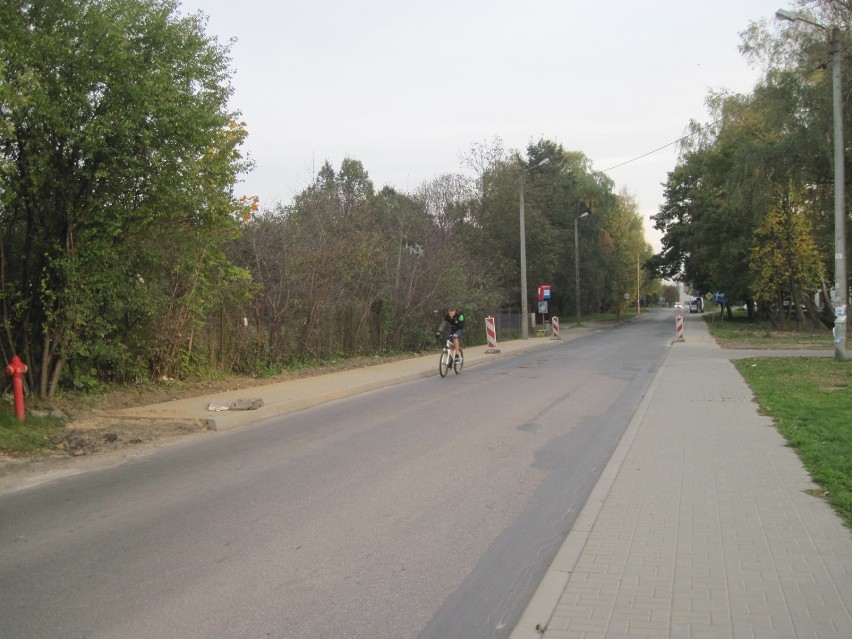 Końcowy etap budowy chodnika na ul. Sławinkowskiej