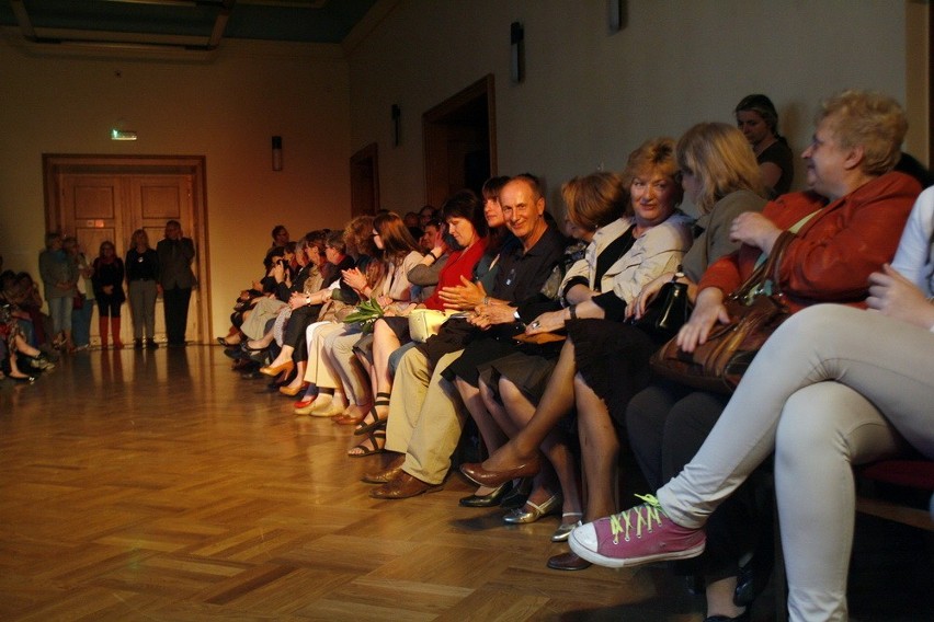 Legnica: Noc muzealna, pokaz mody (FOTO)