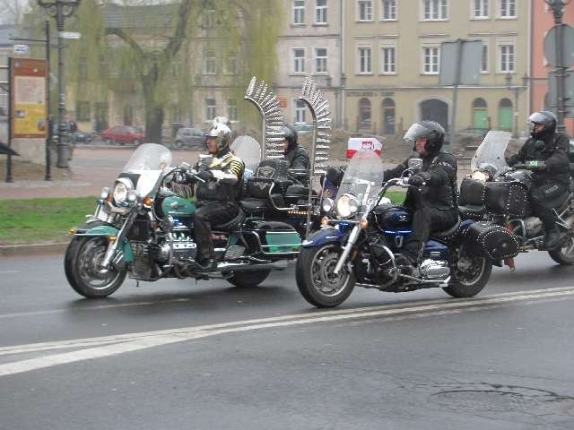 Parada ulicą Mirowską
