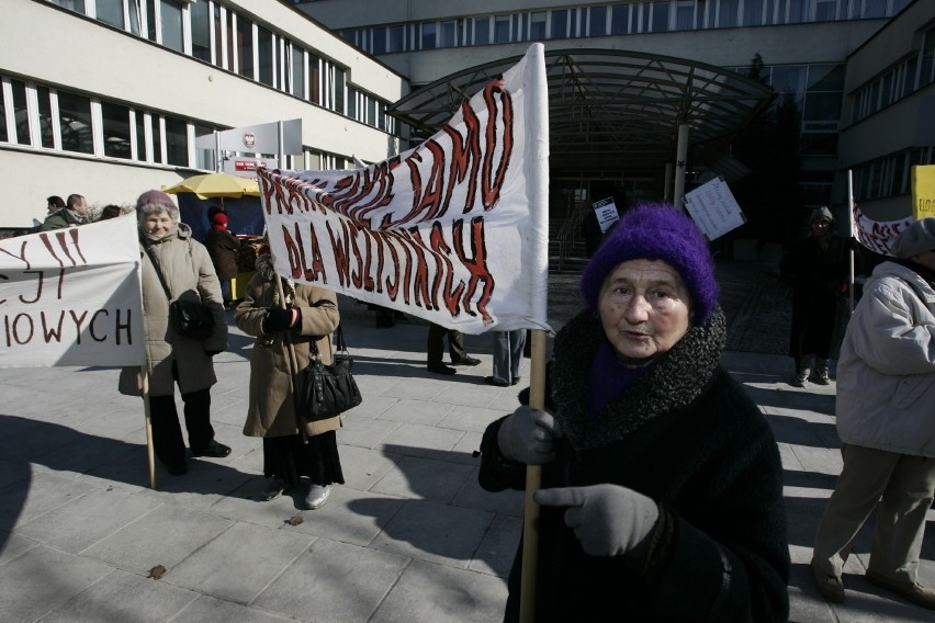 Protest w Krakowie [ZDJĘCIA]