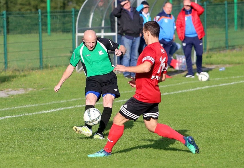 Hutnik Pieńsk pokonał Piast Wykroty 5:1. Co jeszcze wydarzyło się w klasie okręgowej?