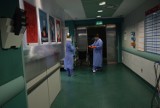 Koronawirus wśród personelu zielonogórskiego szpitala. Przypadki zakażeń wśród pracowników są nie tylko na SOR-ze. Jak działa lecznica? 