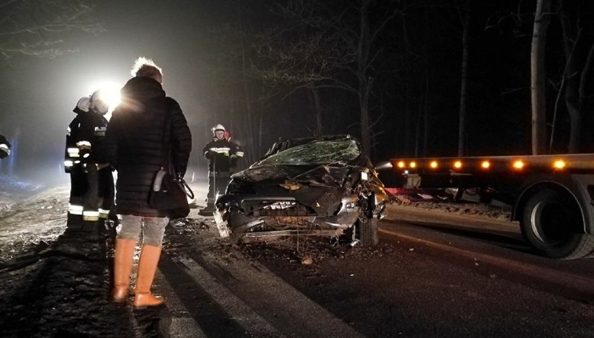 Wypadek w Chocianowie. Trzy osoby ranne. Na szczęście ich życiu nie zagraża niebezpieczeństwo