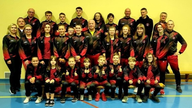Laureaci plebiscytu „Gazety Lubuskiej" na najpopularniejszych sportowców i trenerów: LCL-Klub Karate NIDAN Zielona Góra (Drużyna Roku).