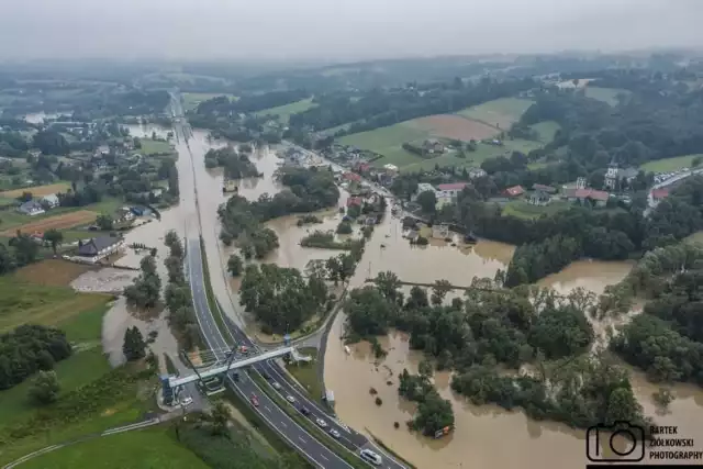 Powódź błyskawiczna w gminie Myślenice w lipcu 2021 roku. Dwa lata temu zalało Głogoczów i Krzyszkowice