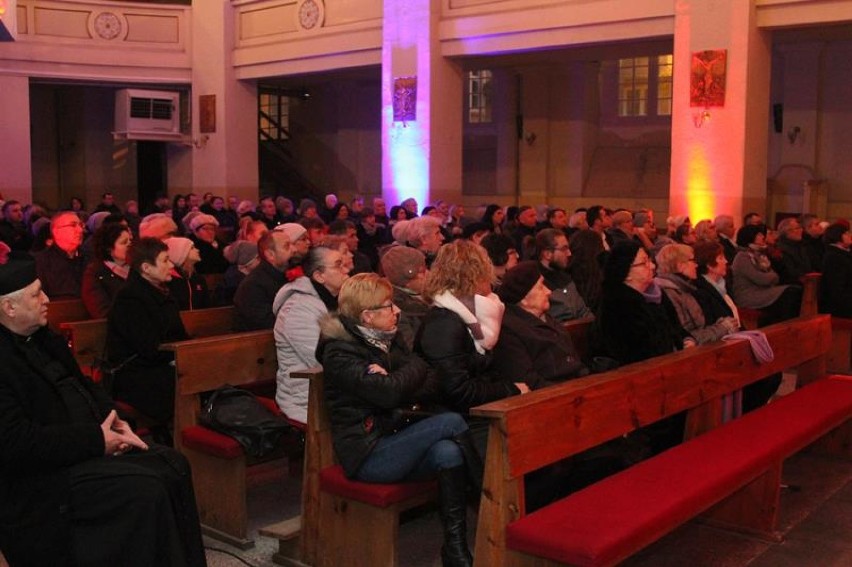 Spektakl Teatralny "Mord w Katedrze" w wolsztyńskim kościele [ZDJĘCIA]