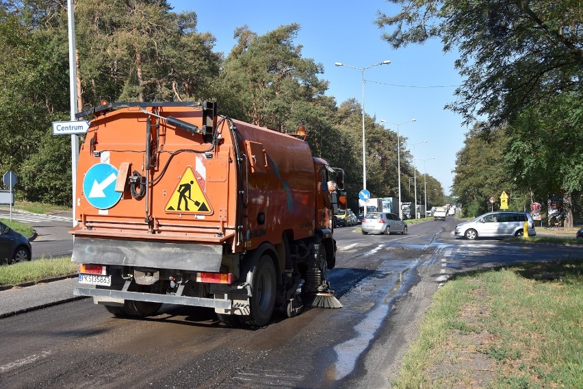 Remont drogi krajowej nr 11 w Chodzieży rozpoczęty. Są utrudnienia i korki [ZDJĘCIA]