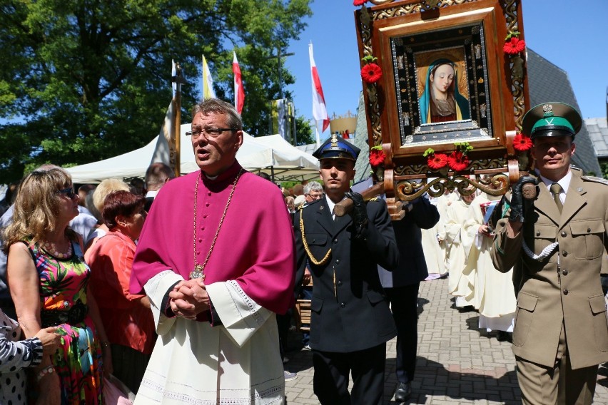 Niedzielne uroczystości Najświętszej Maryi Panny z Rokitnie...