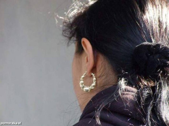 Obywatelki narodowości romskiej podczas prezentacji koców okradły 79-letnią kobietę na kilkanaście tysięcy złotych