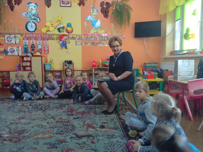Burmistrz Wyrzyska czytała dzieciom