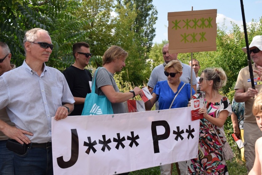 Jarosław Kaczyński w Koninie: Mamy do czynienia z próbą osłabienia suwerenności naszego państwa