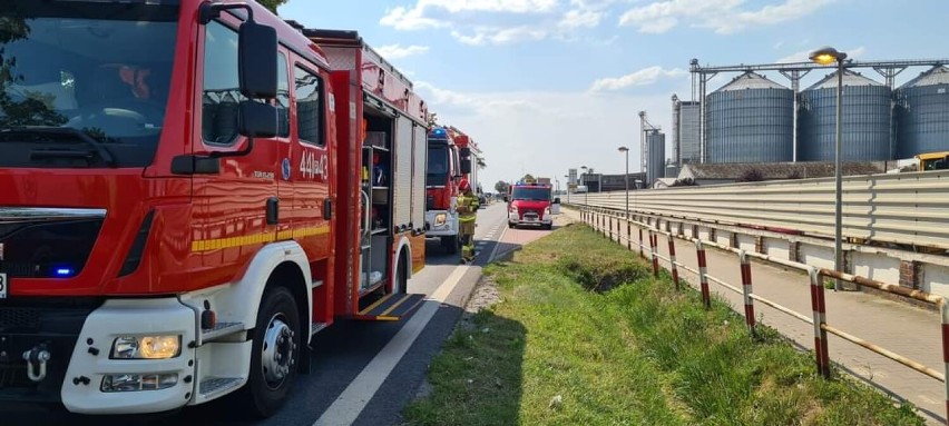Zderzenie ciężarówki i osobówki na trasie Grodzisk - Ptaszkowo