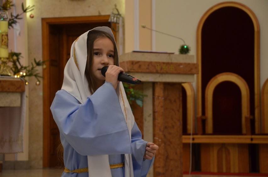 Festiwal Kolęd i Pastorałek w Bełchatowie. Laureaci zaśpiewali w kościele na osiedlu Binków [ZDJĘCIA, FILM]