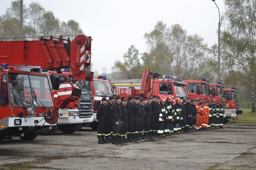 Sosnowiec: strażacy z całego województwa na ćwiczeniach w PKM-ie [ZDJĘCIA]