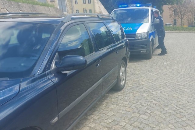 Policjanci z Krosna Odrzańskiego zatrzymali kierowcę, który jechał pod wpływem narkotyków. Funkcjonariusze z Gubina złapali mężczyznę, który miał środki odurzające przy sobie.