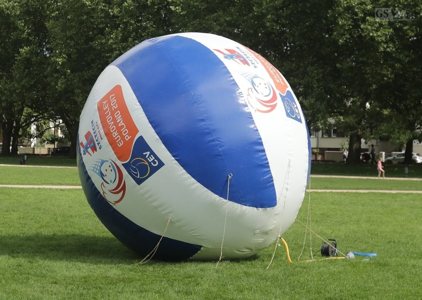 Gigantyczna piłka promuje ME w Piłce Siatkowej Mężczyzn 2017 w Szczecinie [ceny biletów, konkurs]