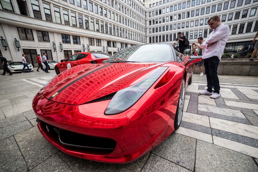Ferrari Corsa Baltica 2016. Kilkadziesiąt super-samochodów w...