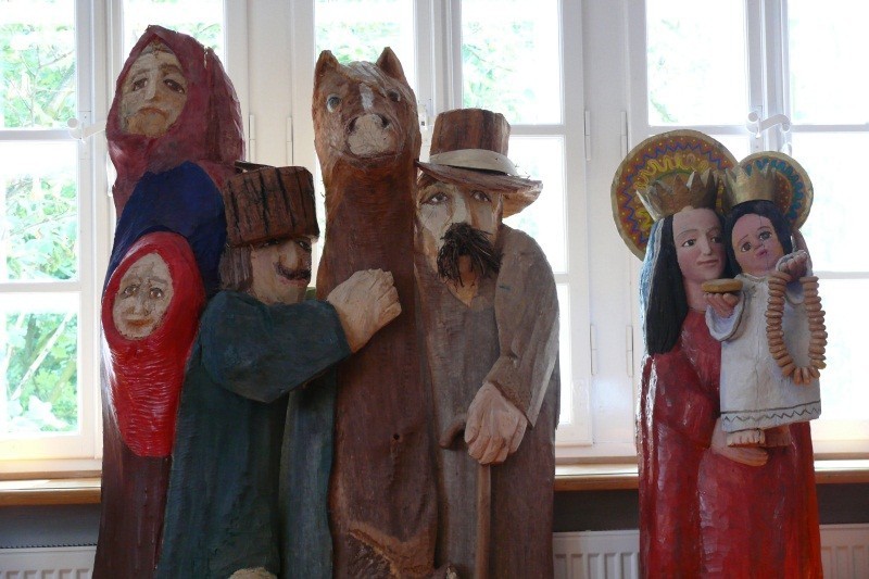 Rzeźbiarz odwiedził bełchatowskie muzeum