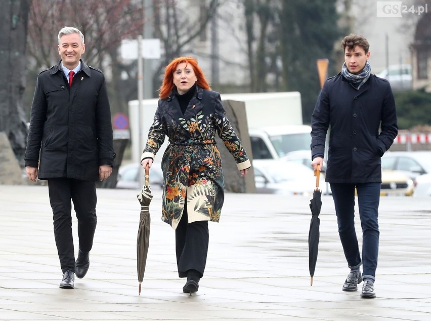 Dziesięć jaskółek Biedronia. Zobacz, kto powalczy o europarlament [ZDJĘCIA]