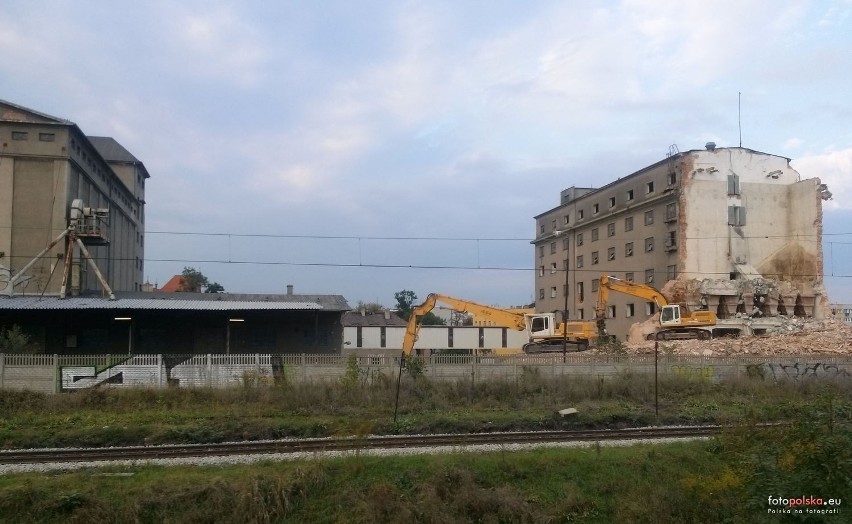 Tak ponad sześć lat temu burzono stary młyn przy ul. 3 Maja w Oleśnicy