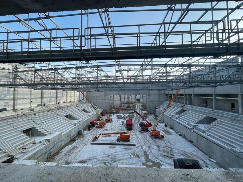 * budowa hali sportowo-widowiskowej przy Słowiance (34,46...