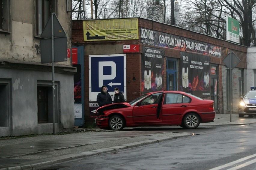 Wypadek na ulicy Skłodowskiej Curie w Legnicy