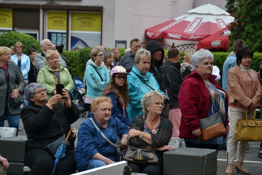 Jarmark Władysławowski w Żorach - zdjęcia publiczności i barwnych stoisk! GALERIA