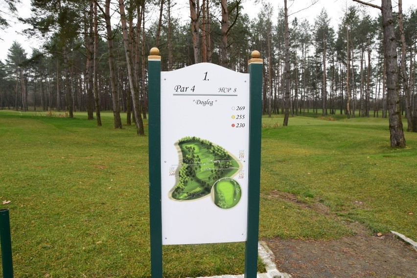 Pole golfowe w Kamieniu Śląskim prezentuje się bardzo...