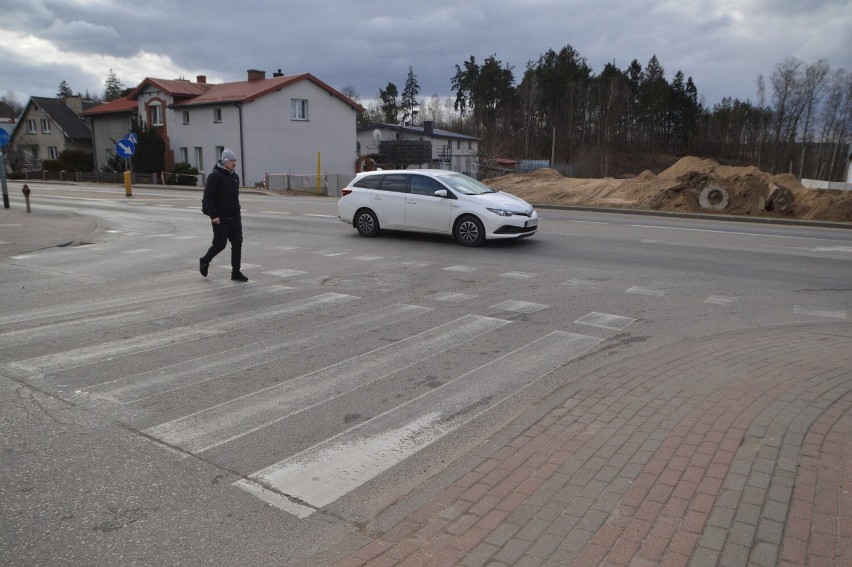 Utrudnienia ruchu w centrum Bytowa. Przez trzy miesiące będziemy jeździć inaczej. Jak? MAPY