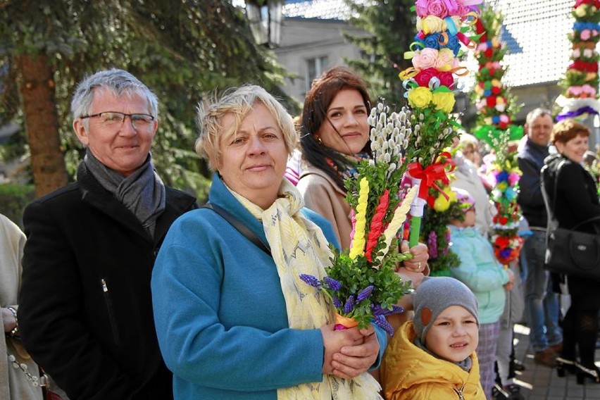 Niedziela Palmowa w damasławskiej parafii. Zobaczcie zdjęcia z tego kolorowego wydarzenia