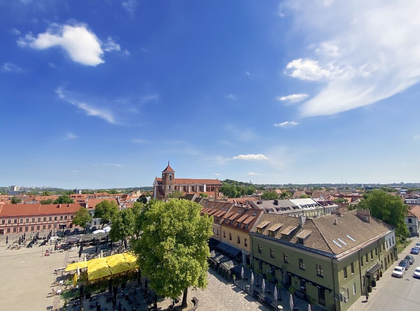 Stare Miasto w Kownie oglądane z tarasu widokowego.
