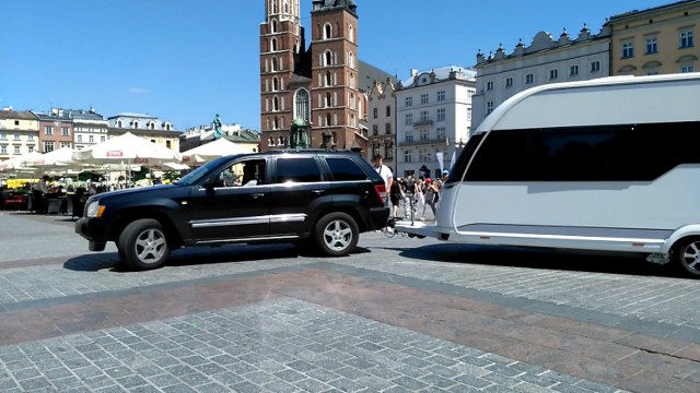 Niedozwolony manewr na Rynku Głównym.