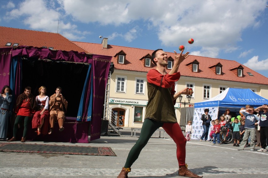 Trwa Jarmark Kasztelański w Oświęcimiu. Jutro ulicami Starego Miasta przejedzie orszak królewski