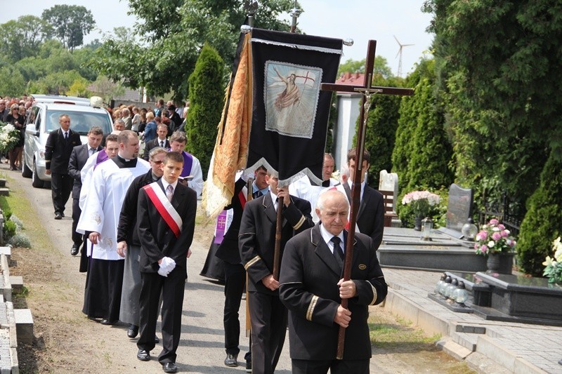 Syców: Ostatnia droga śp. Tomasza Grzesiaka