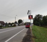 W Leśnicach i Pogorzelicach stanęły radarowe wyświetlacze prędkości