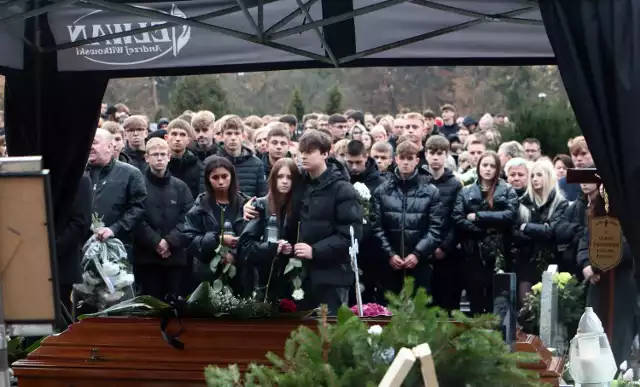 Uroczystości pogrzebowe śp. Oliwiera Tadajewskiego, 17-latka z Grudziądza, który zginął w wypadku samochodowym
