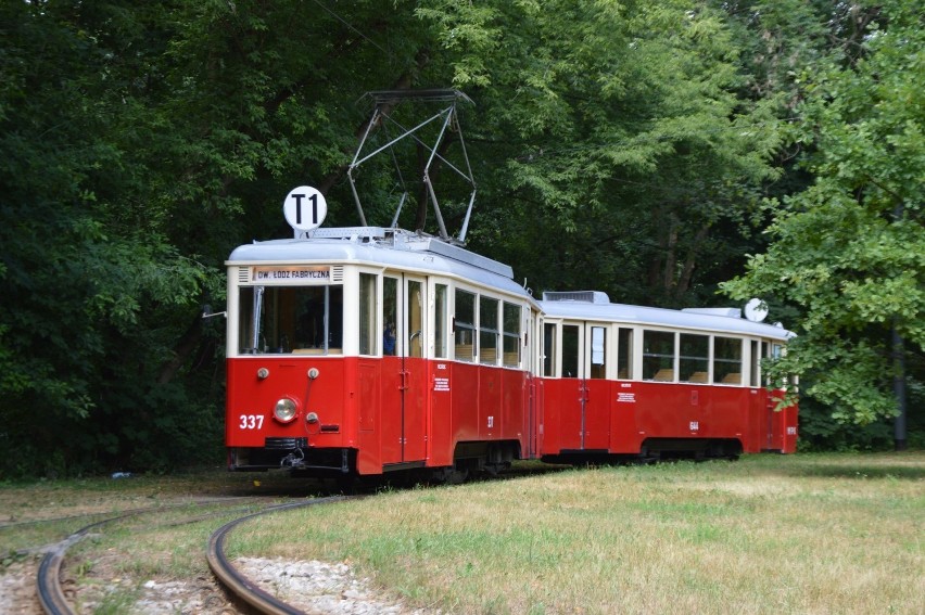 Podróż w stylu retro, czyli zabytkowy tramwaj wyrusza na trasę [Zdjęcia]