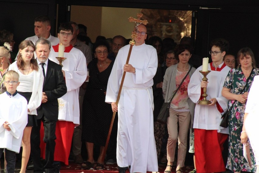 Parafia Św. Faustyny powitała Królową Polski. Obraz po raz pierwszy nawiedził ten kościół [FOTO]
