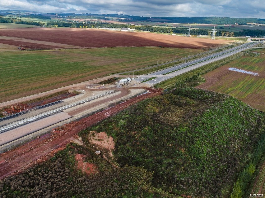 Budowa drogi S3 Kamienna Góra - Bolków: Niesamowite tunele, drogi i mosty z lotu ptaka [ZDJĘCIA]