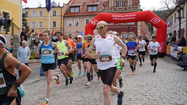 Dużą frekwencją zakończyła się pierwsza edycja półmaratonu Marianny Orańskiej w Złotym Stoku