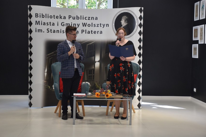 Wolsztyn: Promocja tomiku poezji pt. "Krople" oraz Narodowe Czytanie