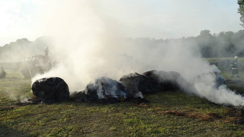 Wymysłowo. Pożar stogu