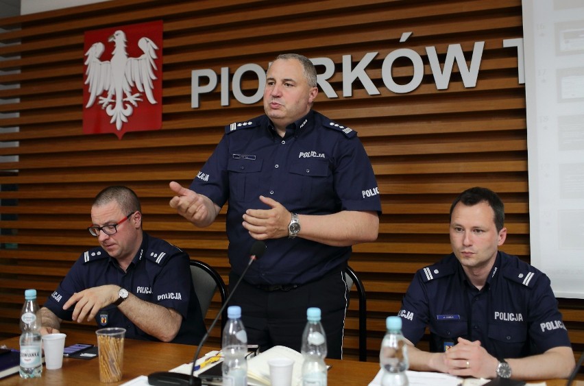 Dziś w Urzędzie Miasta w Piotrkowie policja zorganizowała...