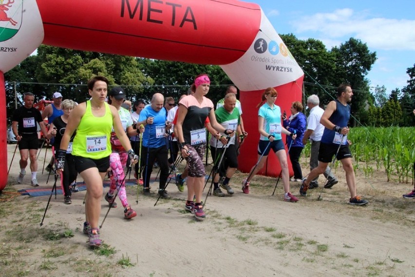 Wyrzysk. Wystartował bieg i marsz Nordic Walking z cyklu Dębowa Góra [ZDJĘCIA]