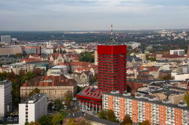 W latach 2020-2023 Collegium Altum przeszło modernizację, teraz na jego 18. piętrze ma powstać punkt widokowy