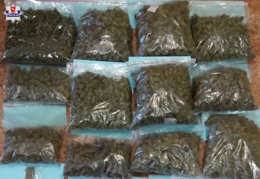 Policjanci znaleźli duże ilości narkotyków w domu 31-latka                                              